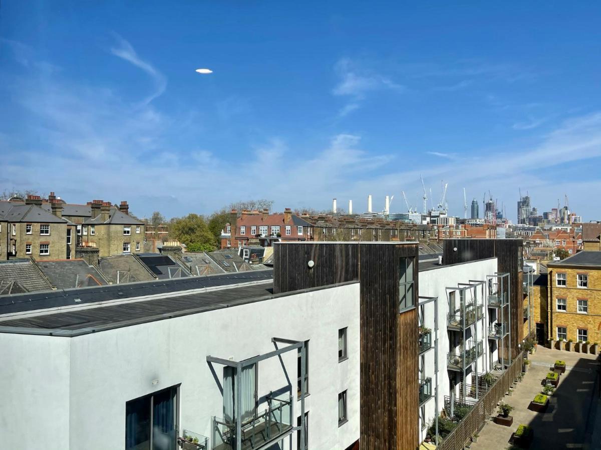 Axiom Park Hotel London Exterior photo