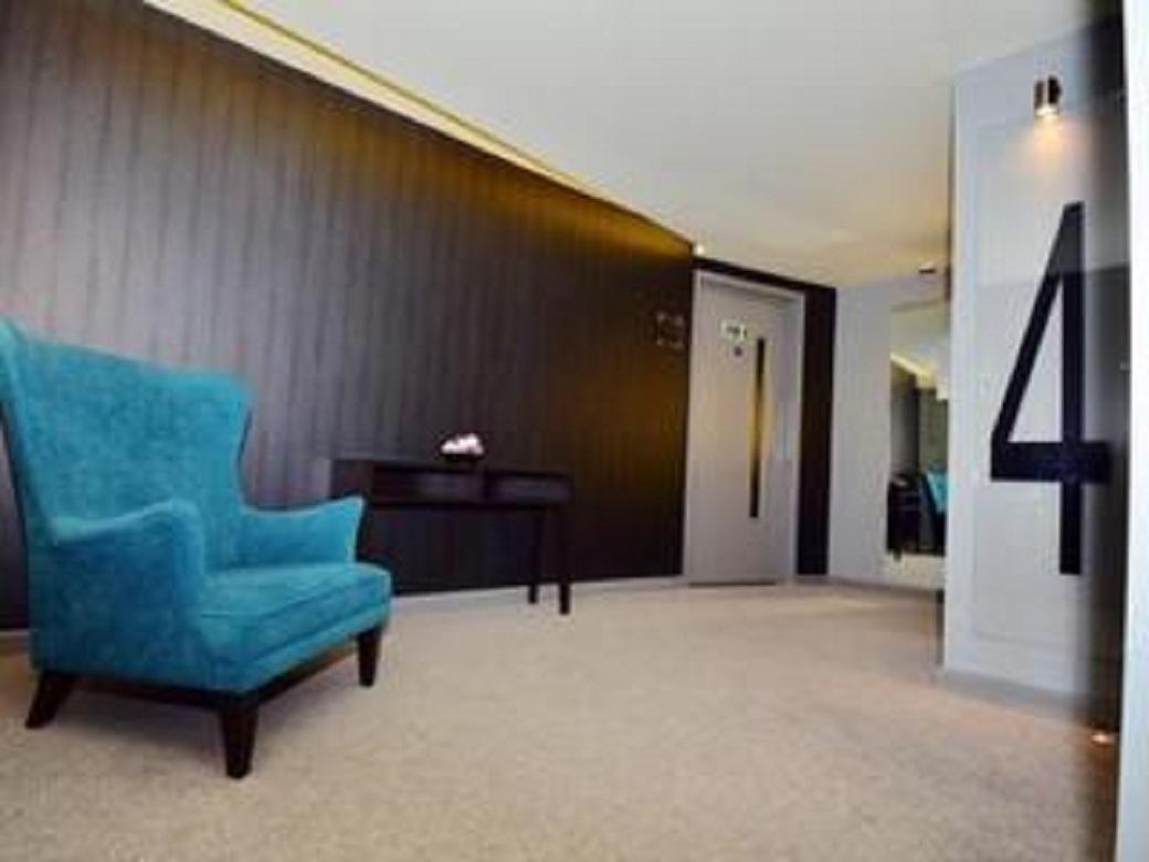 Axiom Park Hotel London Exterior photo