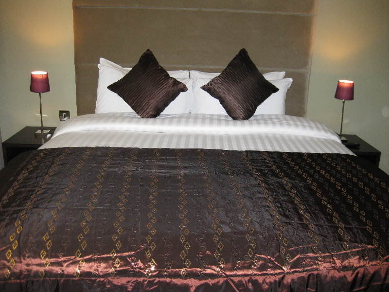 Axiom Park Hotel London Exterior photo